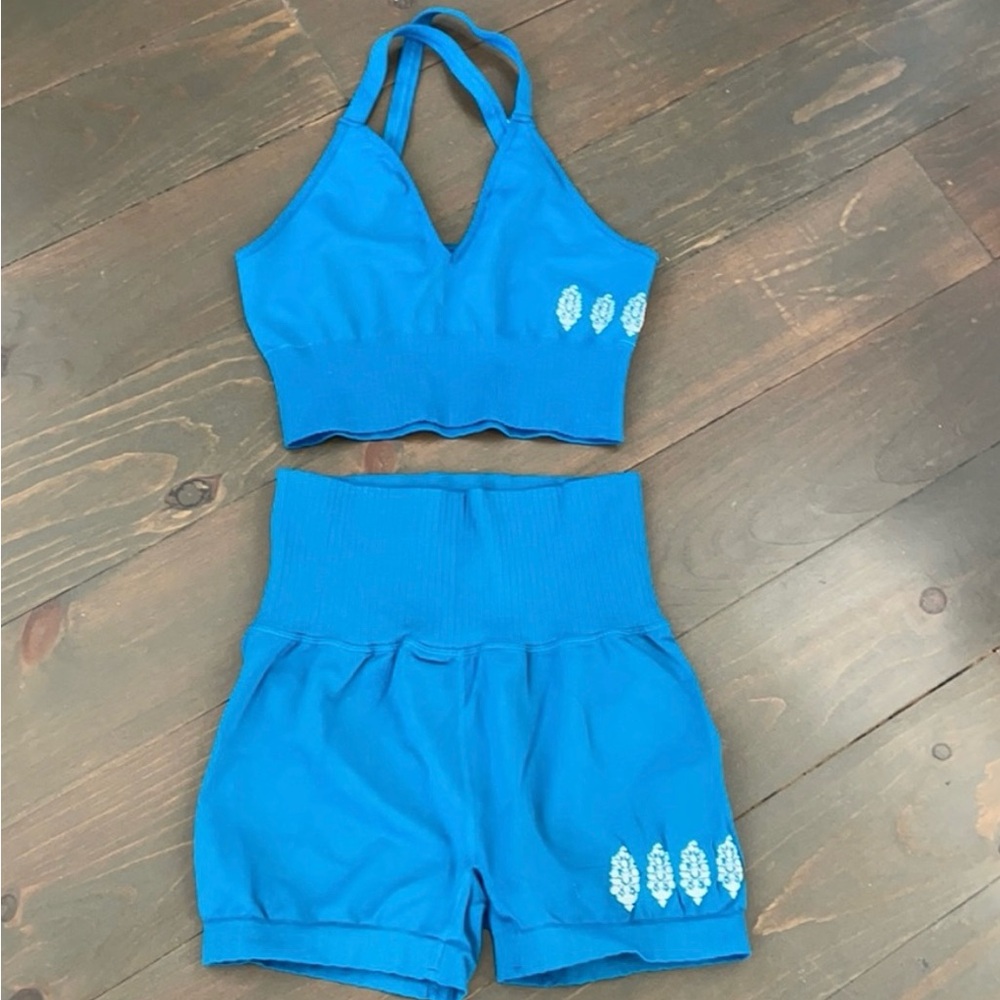 NWOT Free People Movement Good Karma set